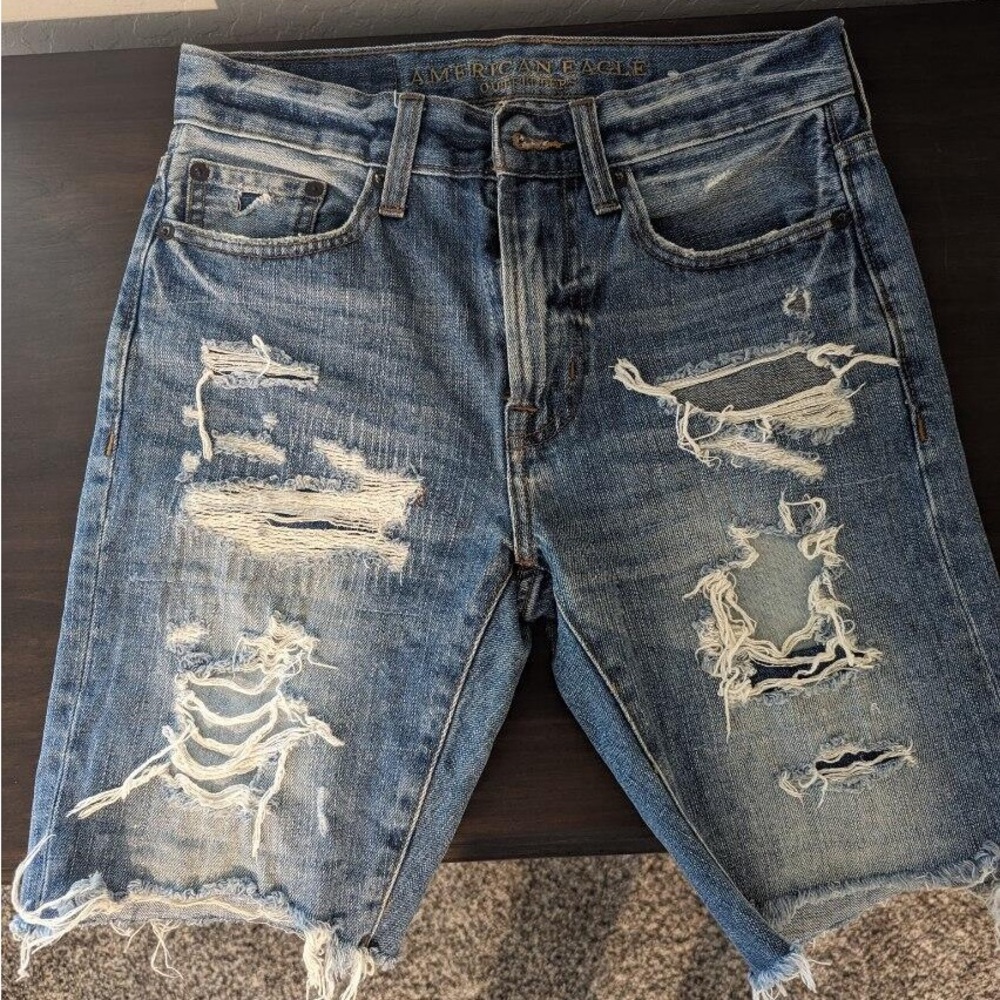 Women’s denim frayed shorts.